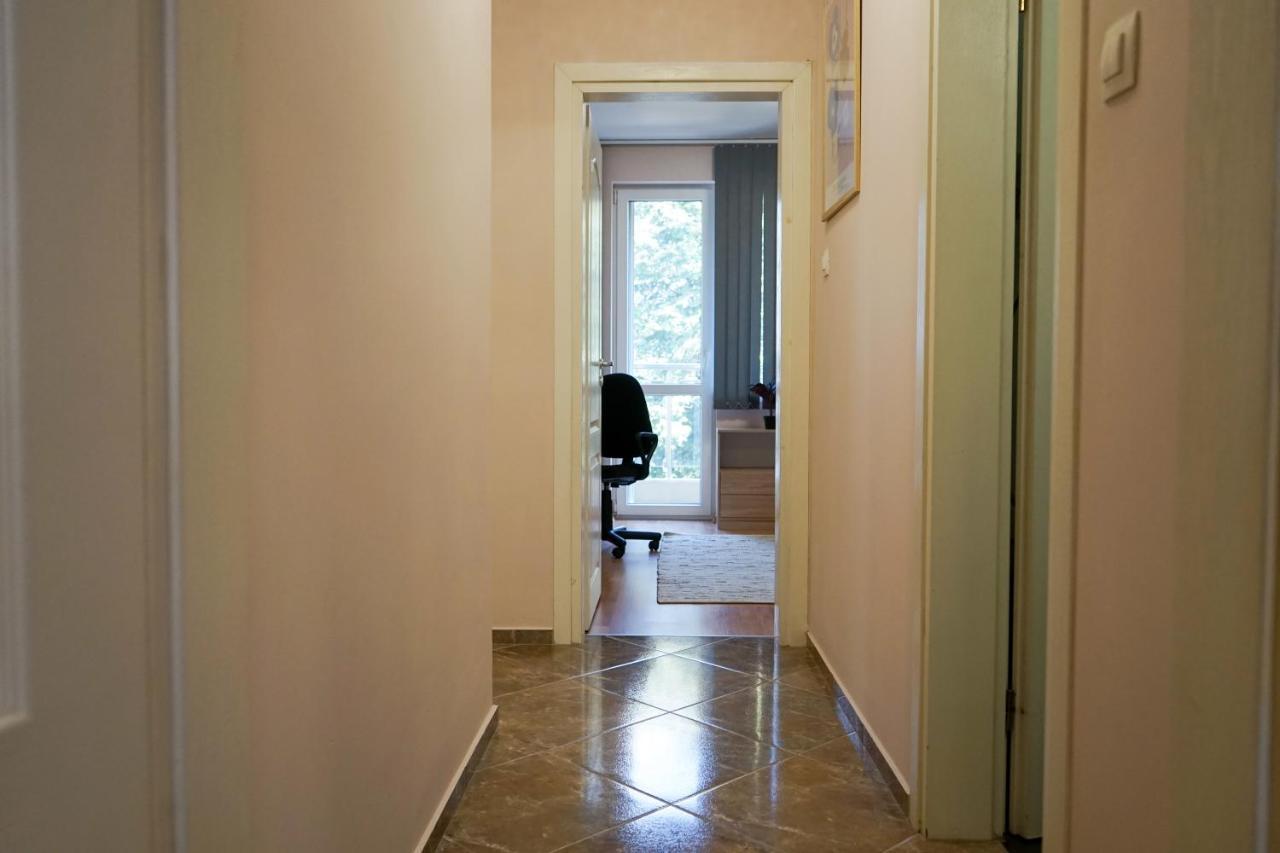 Comfortable 2Br Urban Getaway In City Center Plovdiv Exterior photo