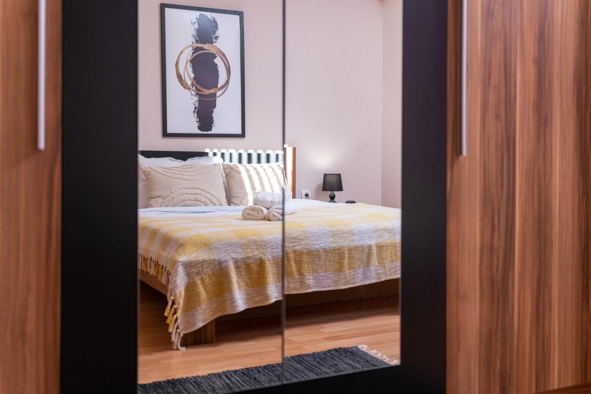 Comfortable 2Br Urban Getaway In City Center Plovdiv Exterior photo
