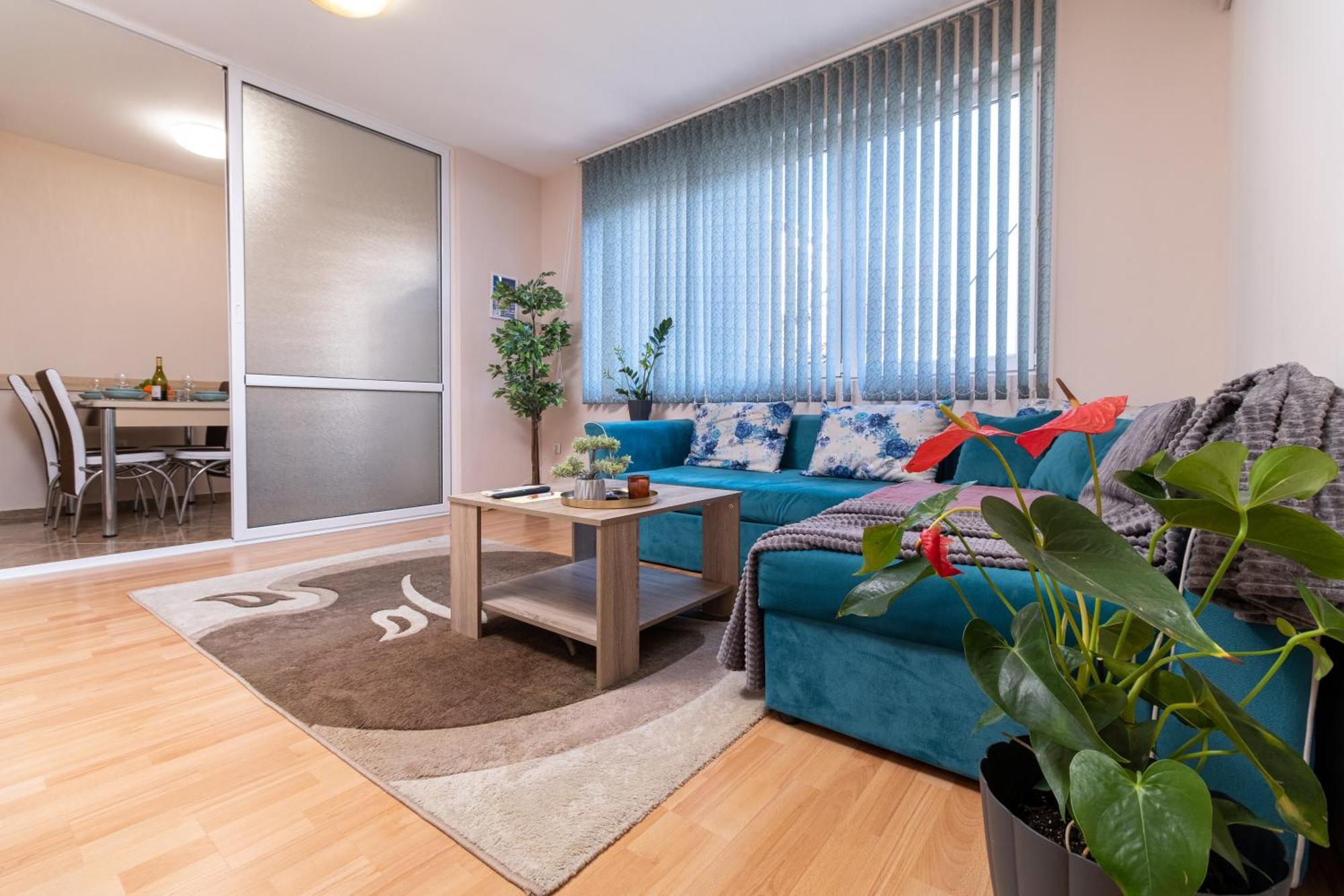Comfortable 2Br Urban Getaway In City Center Plovdiv Exterior photo