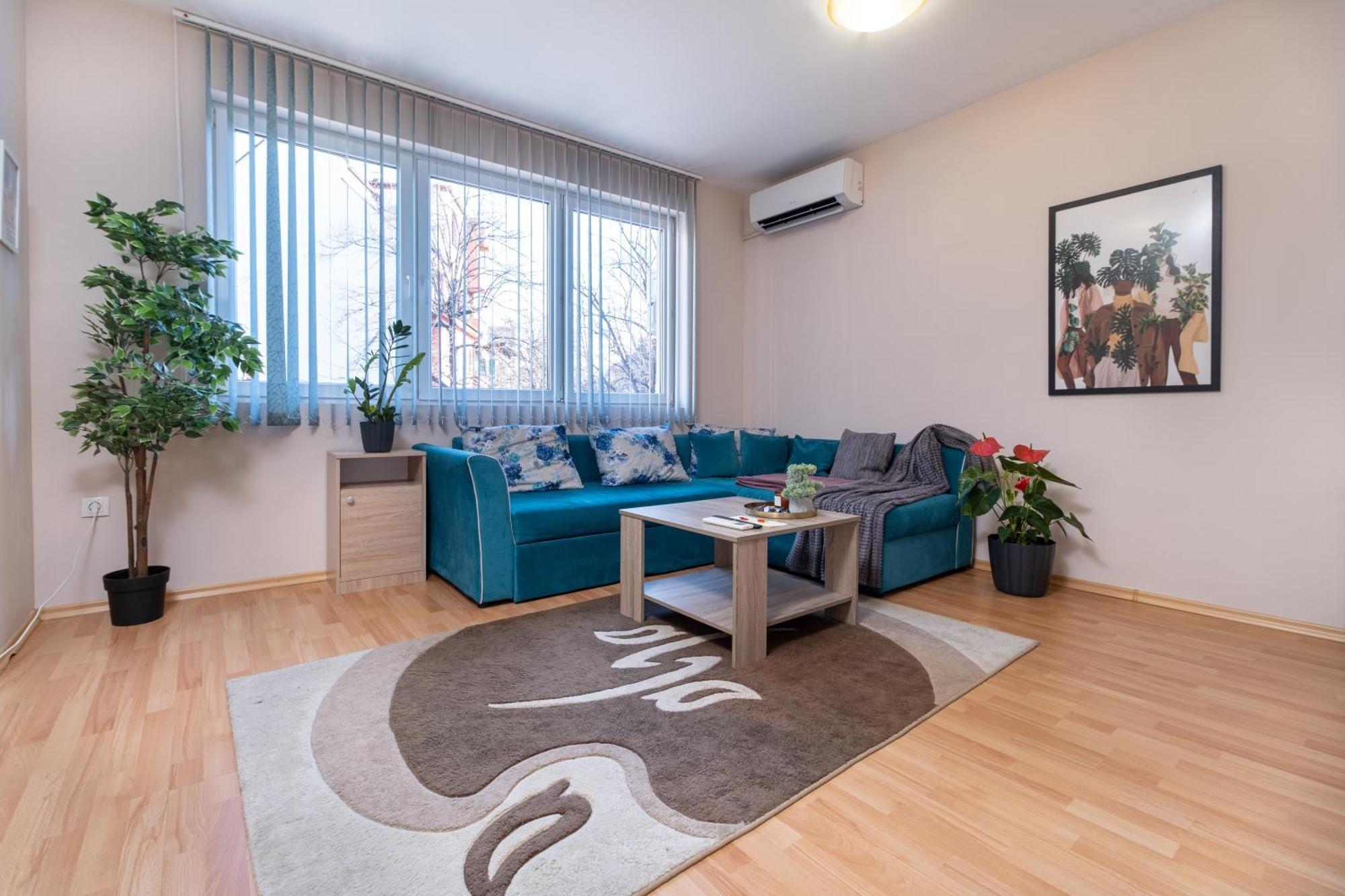Comfortable 2Br Urban Getaway In City Center Plovdiv Exterior photo