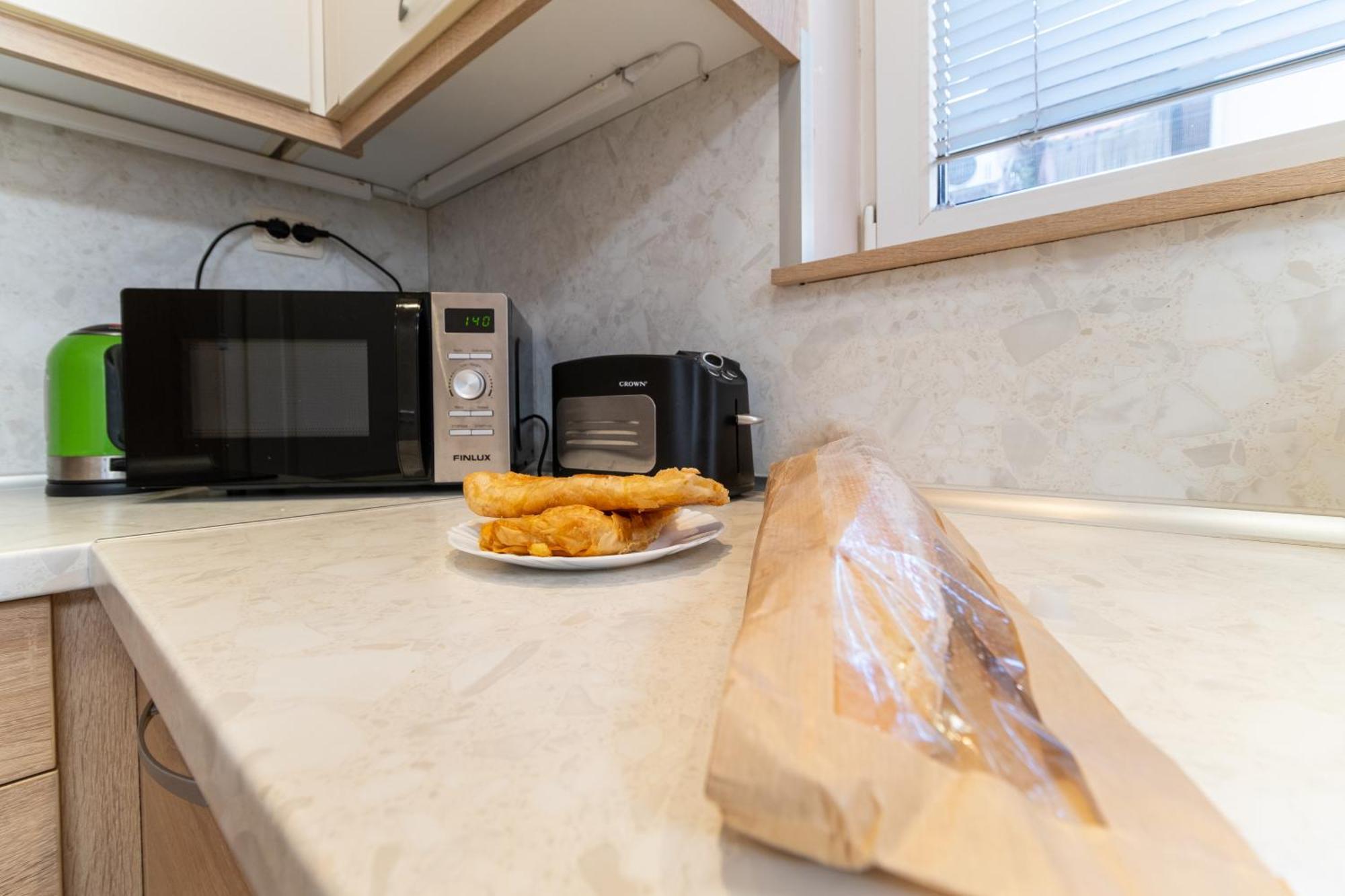 Comfortable 2Br Urban Getaway In City Center Plovdiv Exterior photo