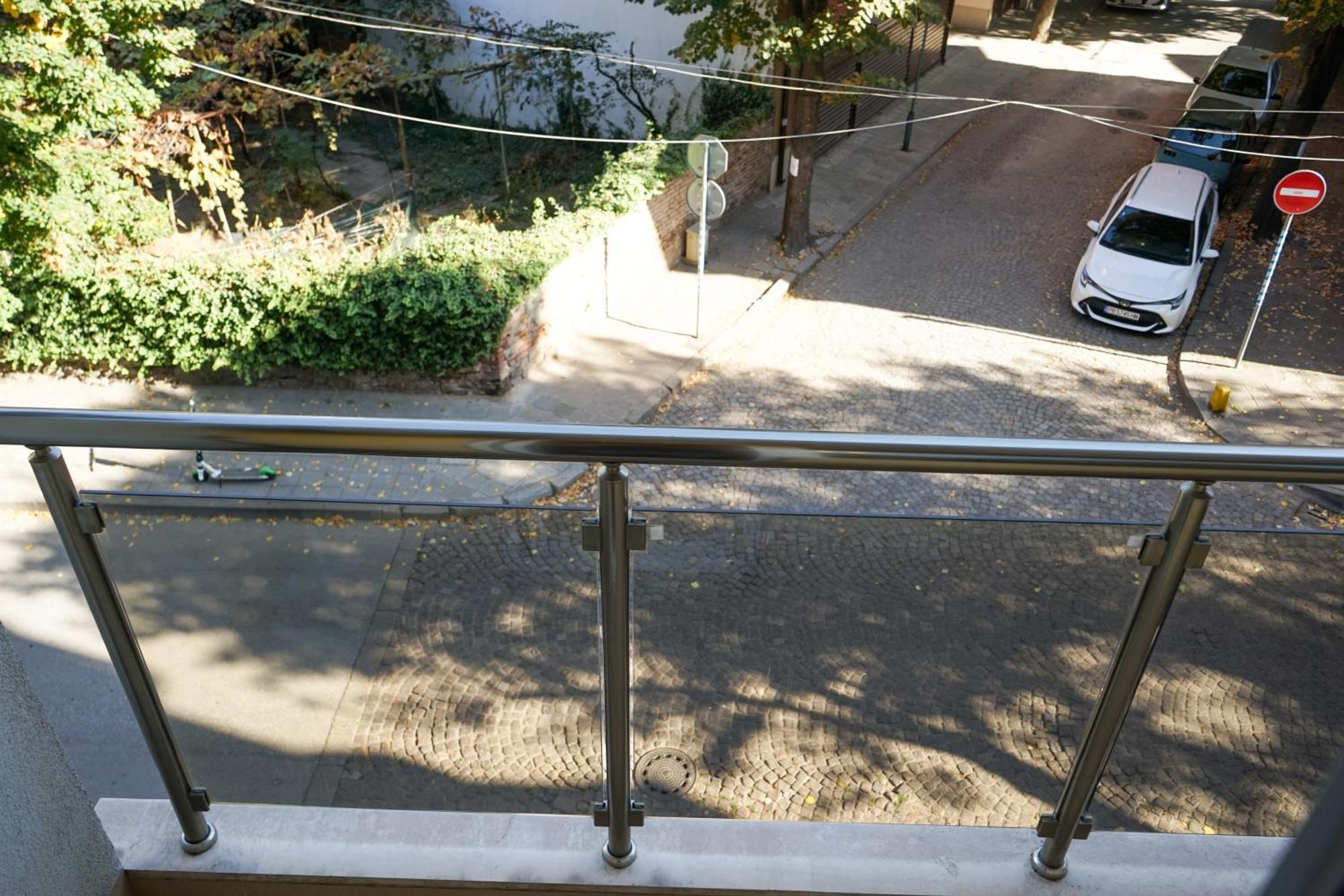 Comfortable 2Br Urban Getaway In City Center Plovdiv Exterior photo
