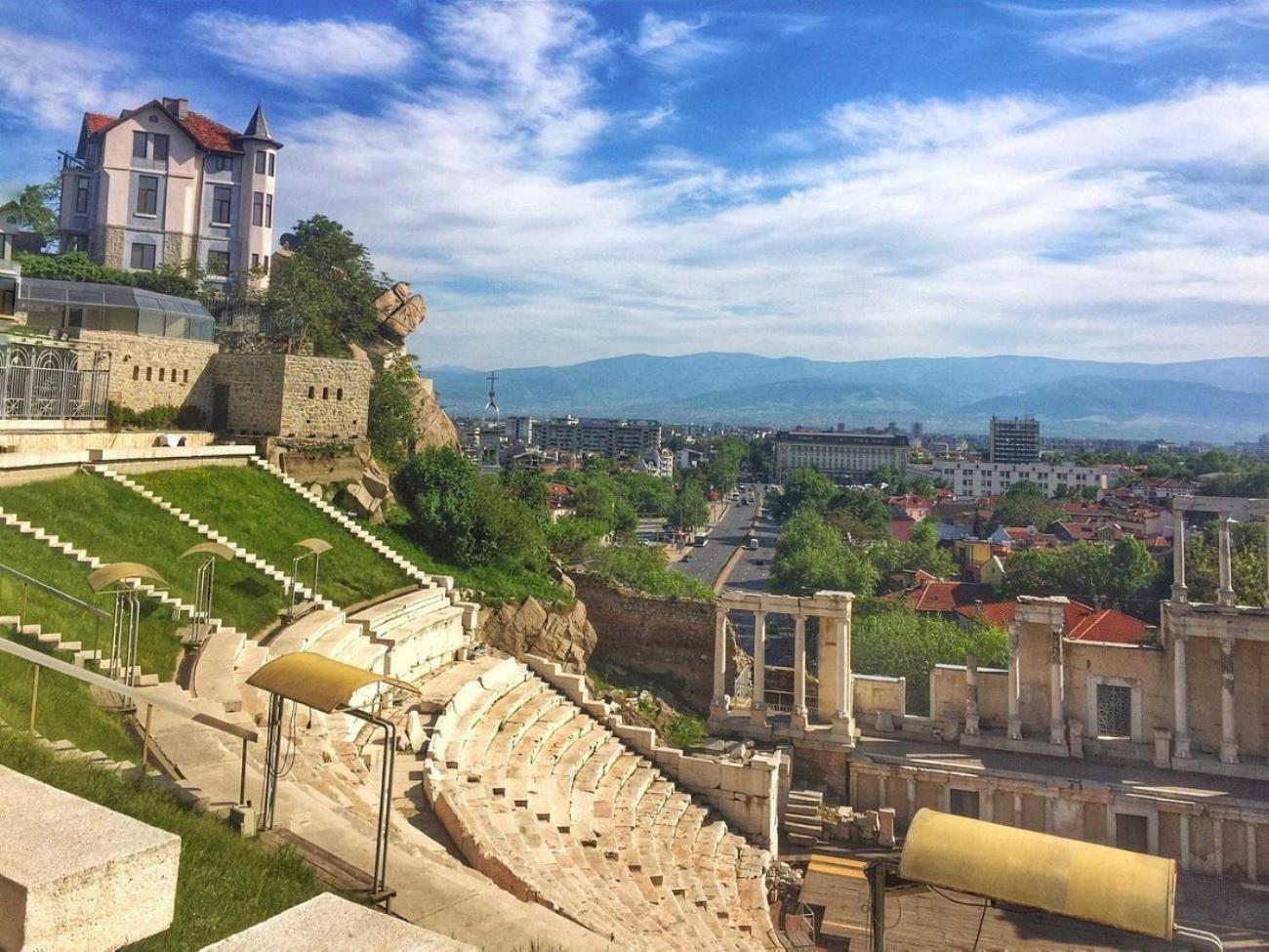 Comfortable 2Br Urban Getaway In City Center Plovdiv Exterior photo