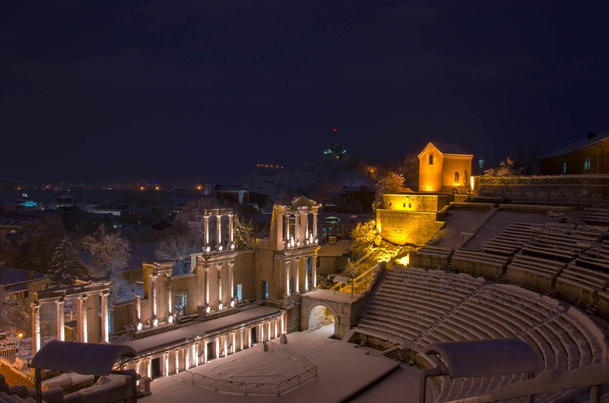 Comfortable 2Br Urban Getaway In City Center Plovdiv Exterior photo